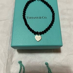 Authentic Tiffany & Co. Heart Tag bead bracelet in black Onyx
